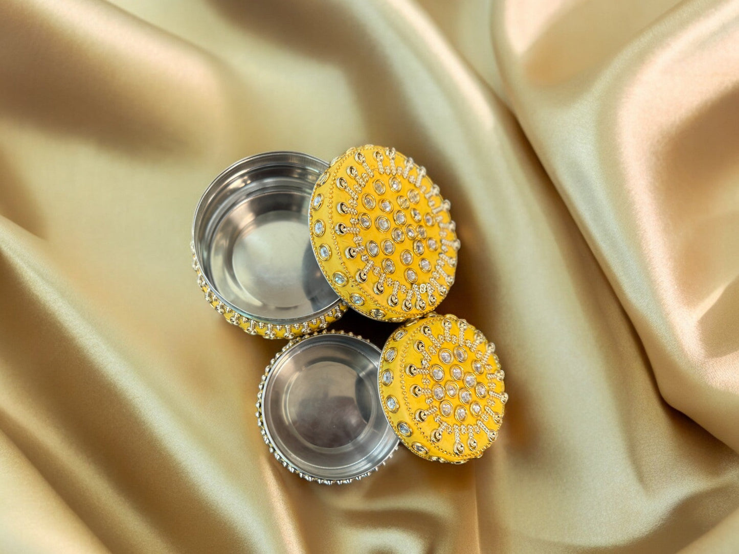 5.2 x 2.8 inches Mataki Shape Box