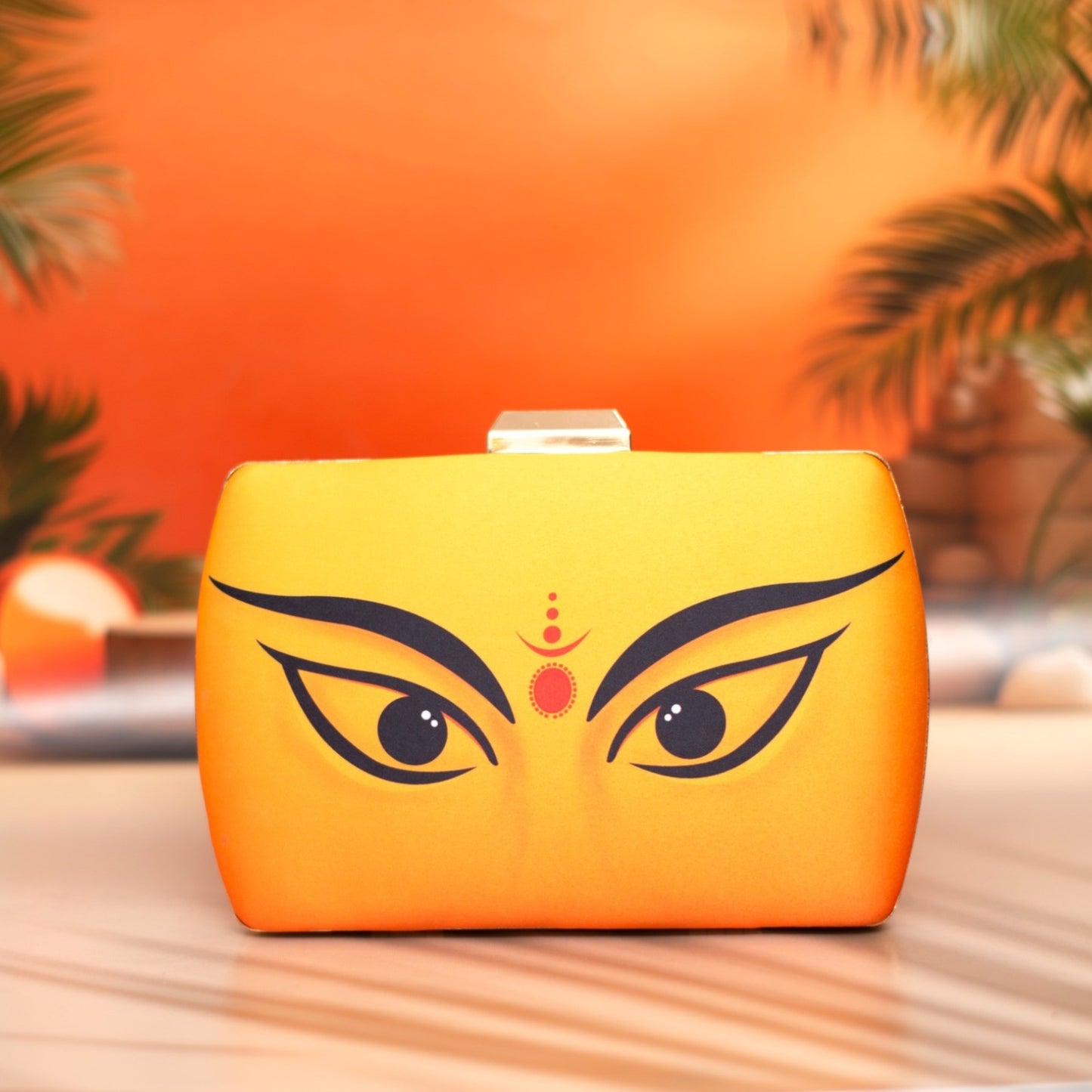 Trendy Clutch with Artistic Eyes Design