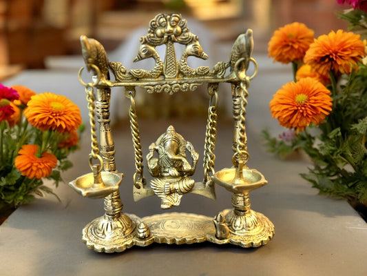 Ganesha Idol with Diyas