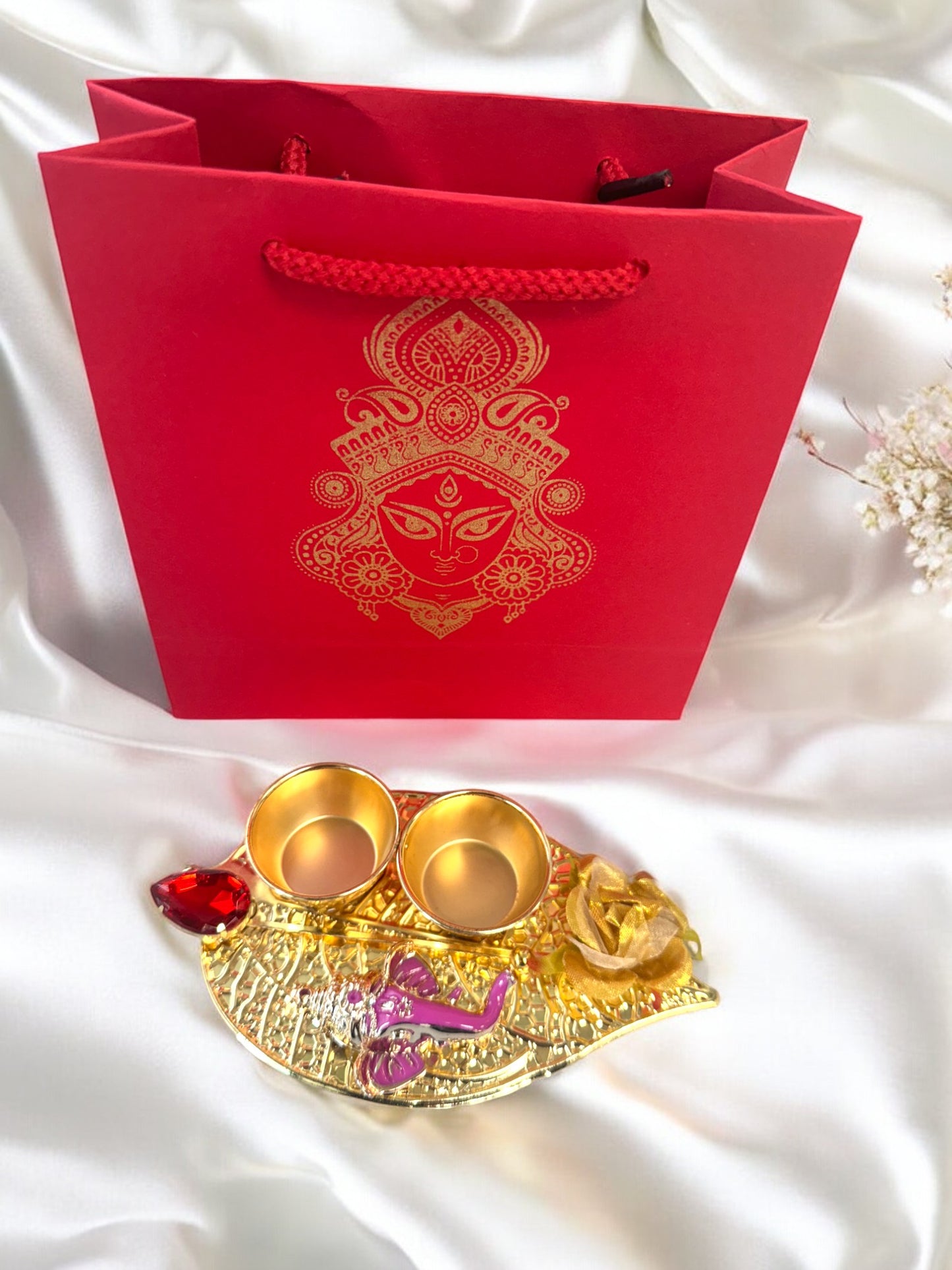 Ready to give Combo includes Beautiful Haldi Kumkum Plate with Durga Gift Bag - Set of 5 for Golu, Karwa Chauth, Navratri, Diwali Party, Indian Festivals