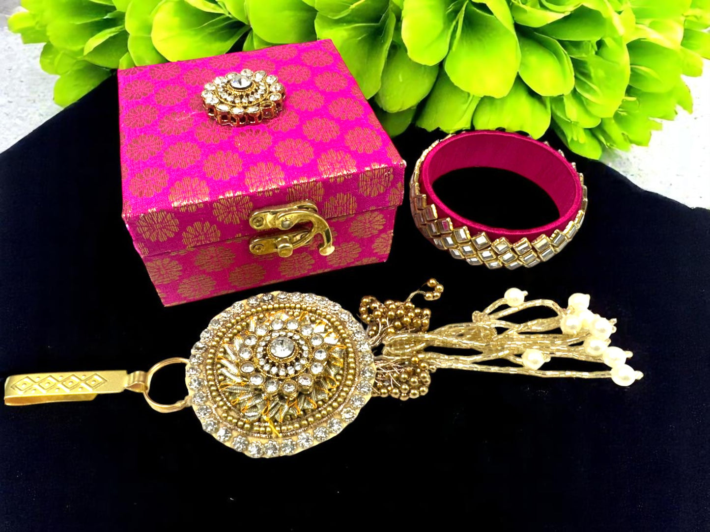 Combo of Kundan Bangle & Satka in Gift Box (Assorted)