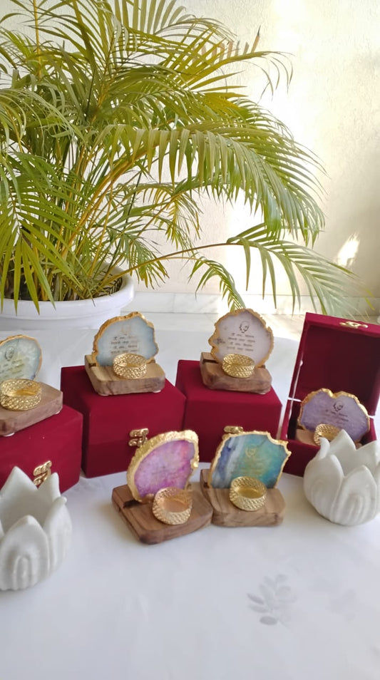 Guruji Sada Sahai Mantra on Agate with Stand