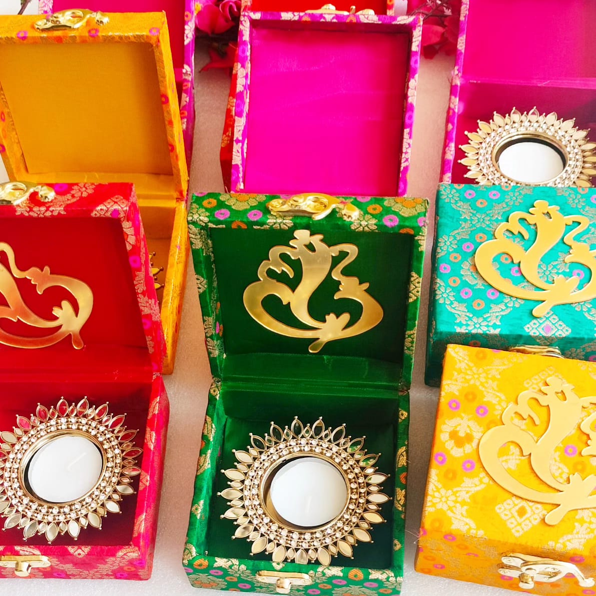 Mirror Diya with Box & Ganesha/Happy Diwali Cut Out - Set of 5