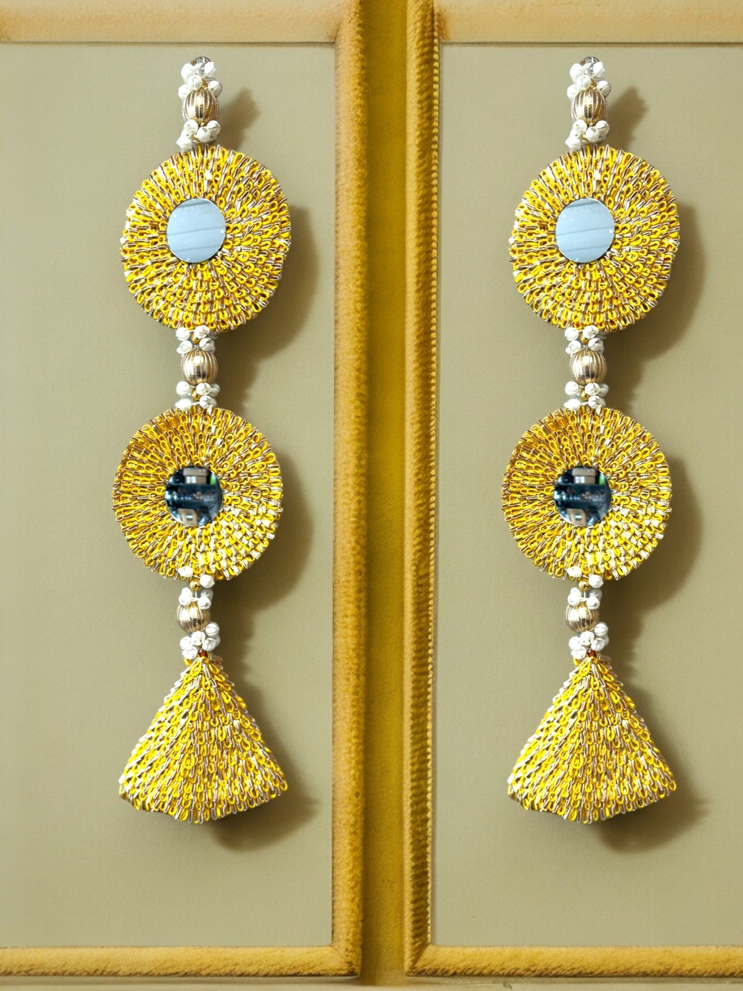 Mirror, Flowers & Bell Lari, Set of 2