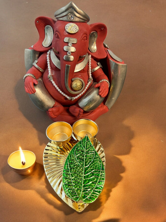 Haldi Kumkum Plate with Leaf, Set of 4