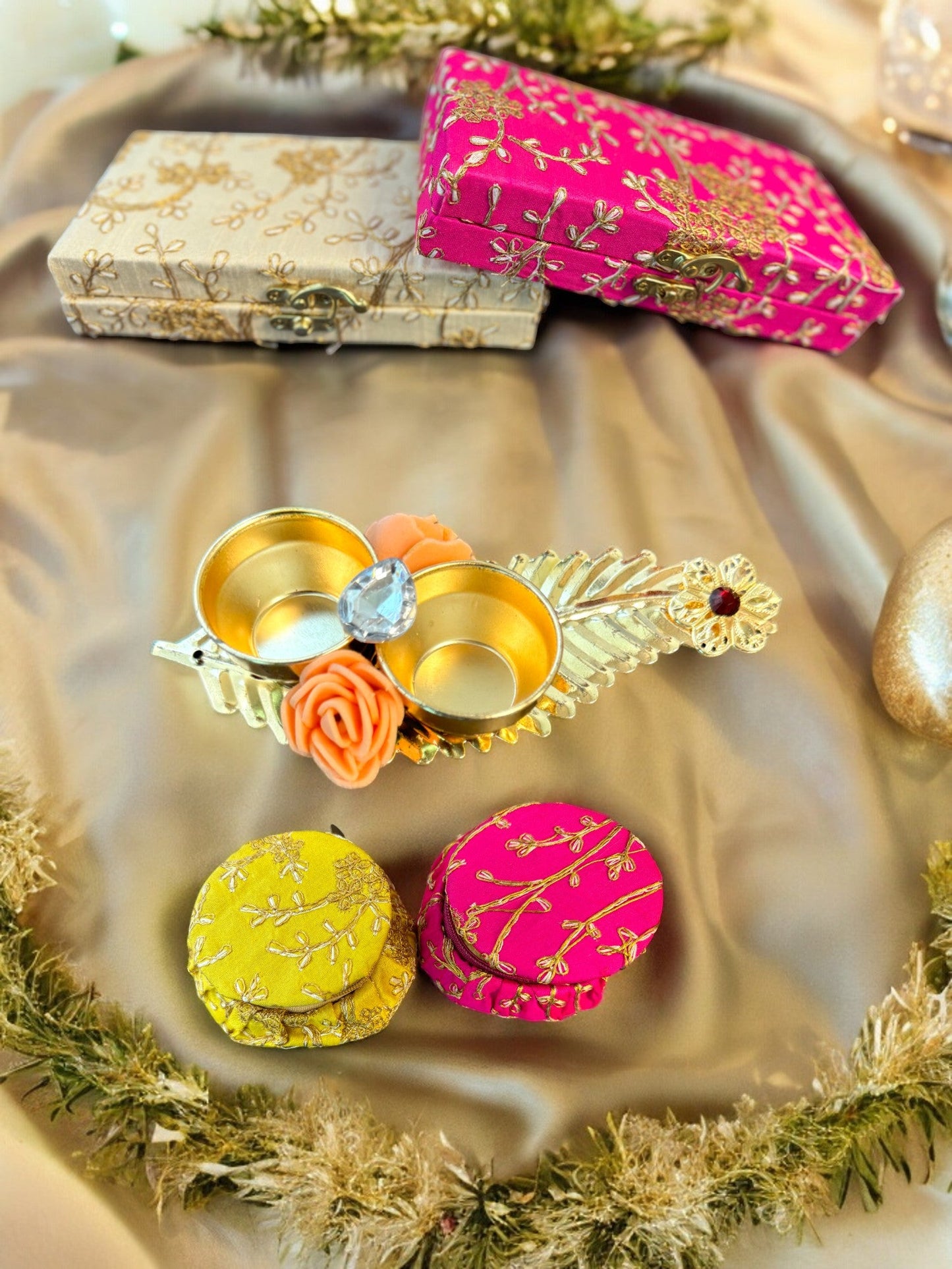 Haldi Kumkum Plate with Feather & Flower, Set of 5