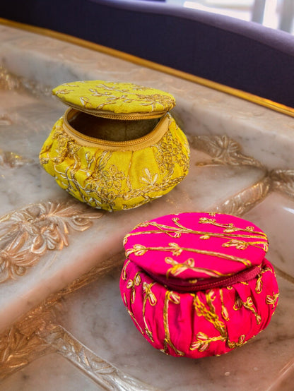Karwachauth Party Gift - Golden Shell Bracelet, Gajra in Reusable Fabric Matki