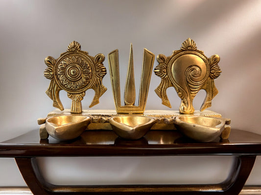 Shankh, Trishul & Chakra Diya