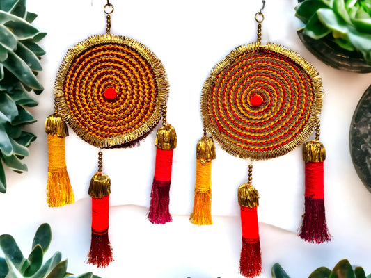 Laris with Tassels, Set of 2