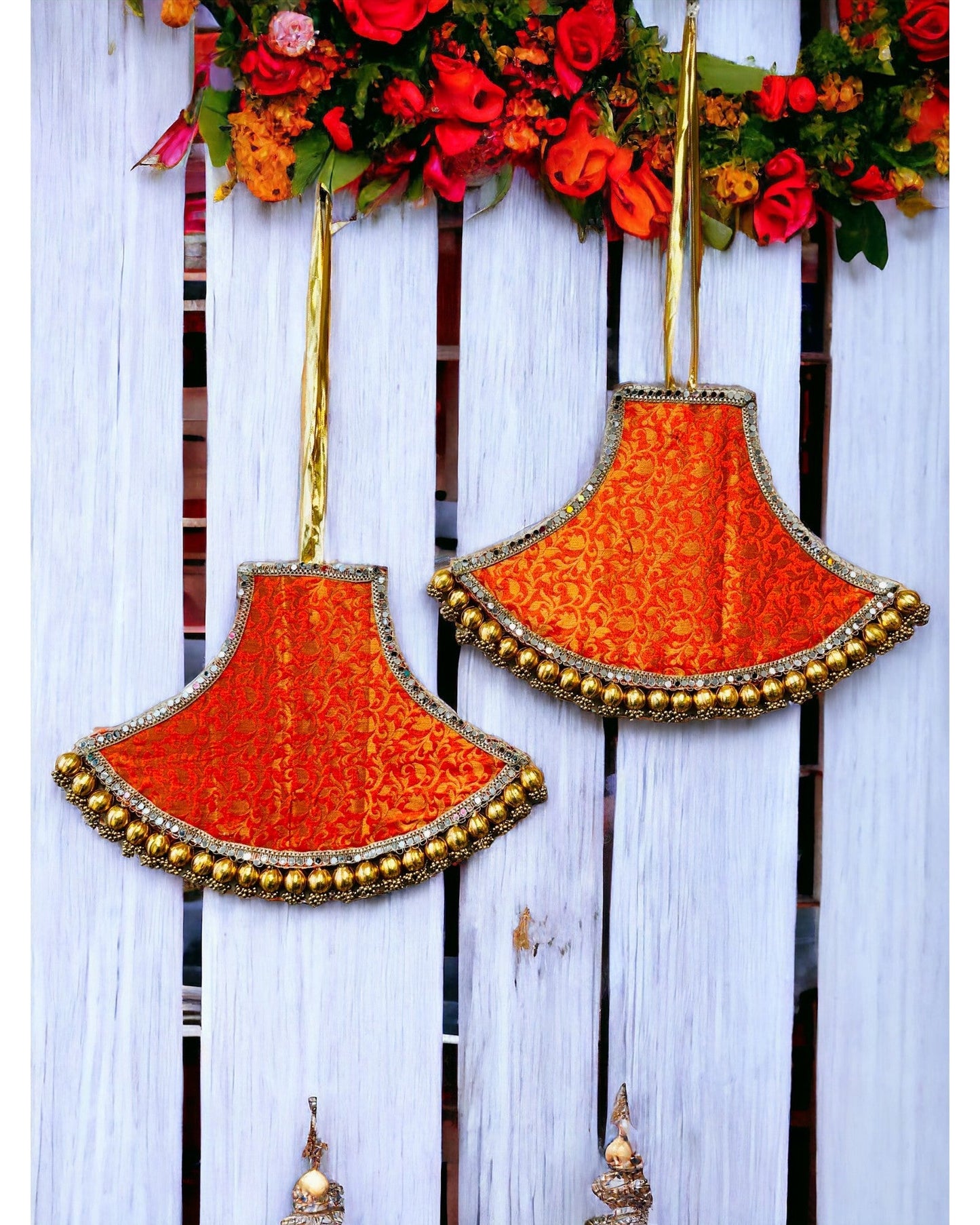 Zari & Gota Laris, Set of 2