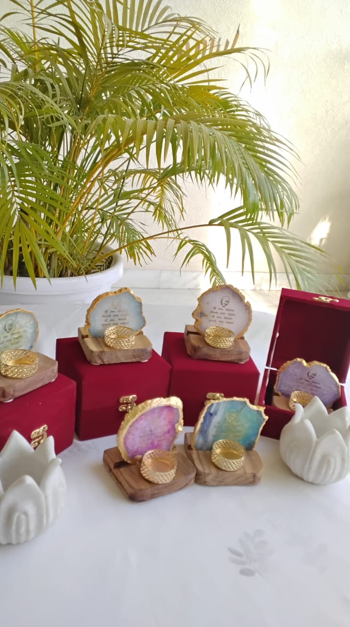 Guruji Sada Sahai Mantra on Agate with Stand