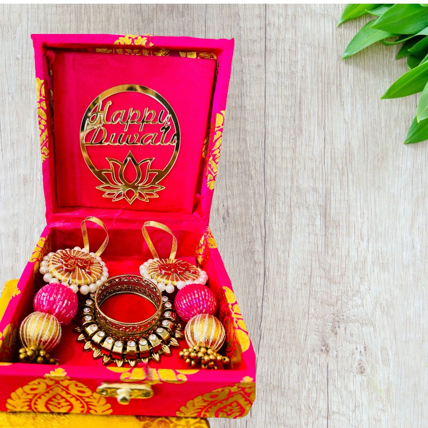 Ready-to-Gift Combos - Shubh Labh & Diyas in Gift Box & Happy Diwali Decal