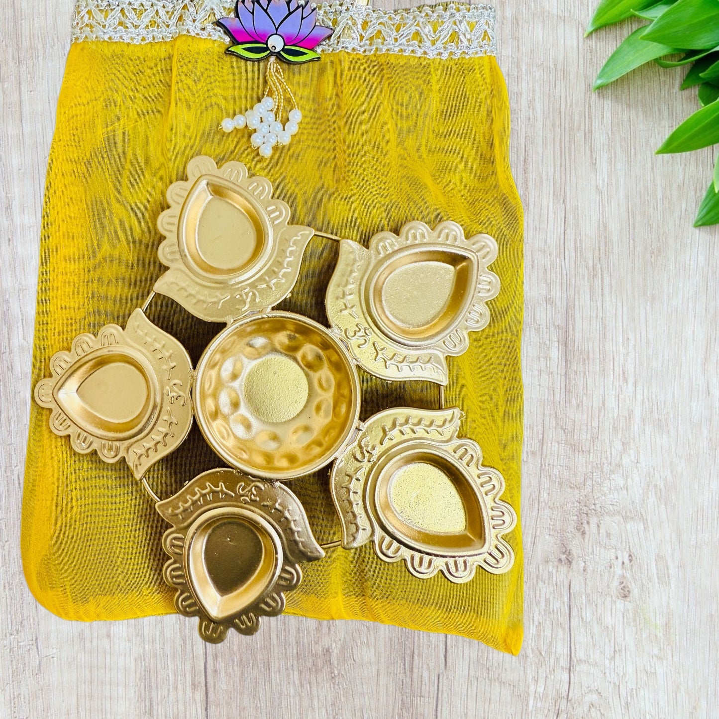 Lotus Urli with Tissue Bags Combo - Return Gifts for Housewarming, Diwali or Puja