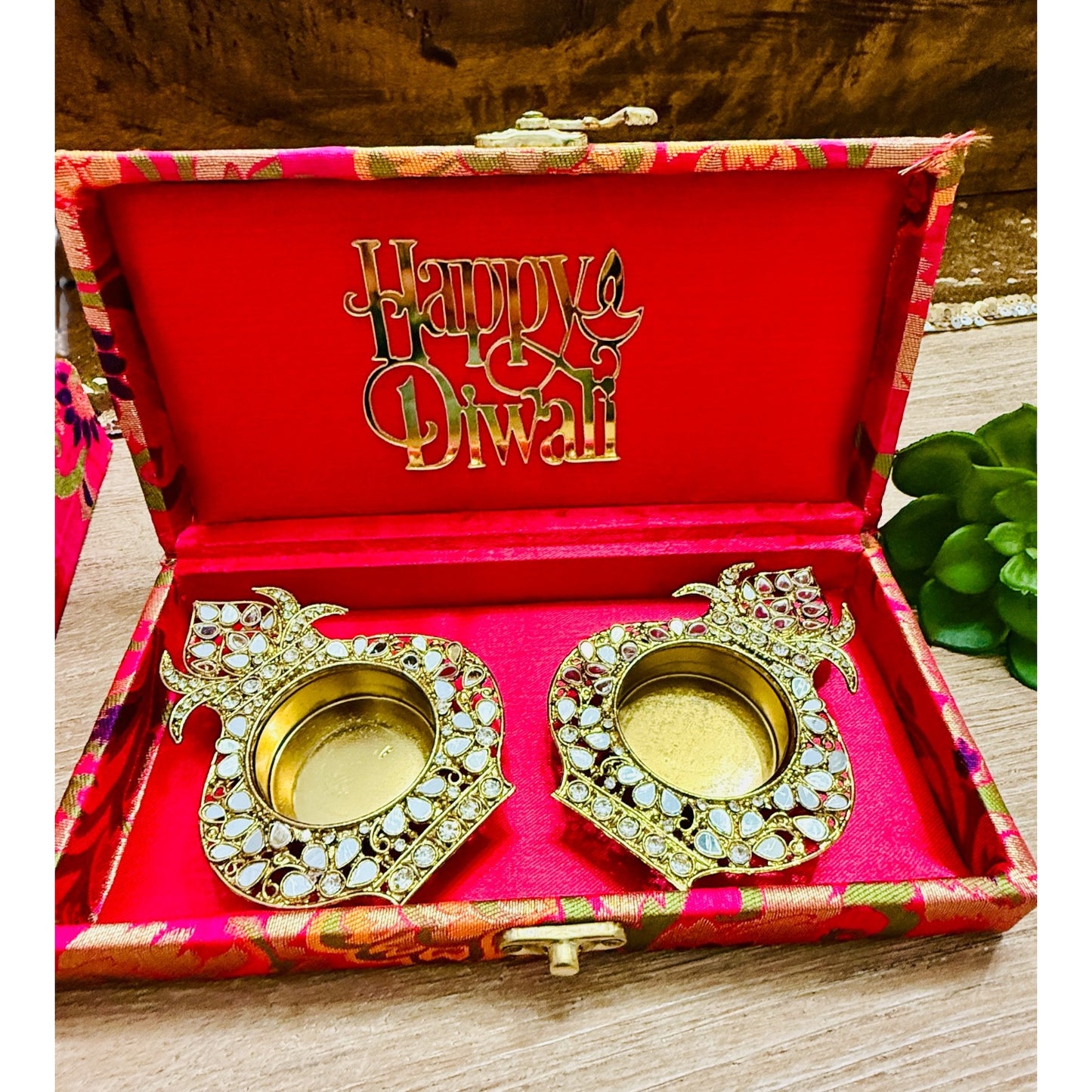 Set of 2 Diyas in Gift Box with Happy Diwali Cutout