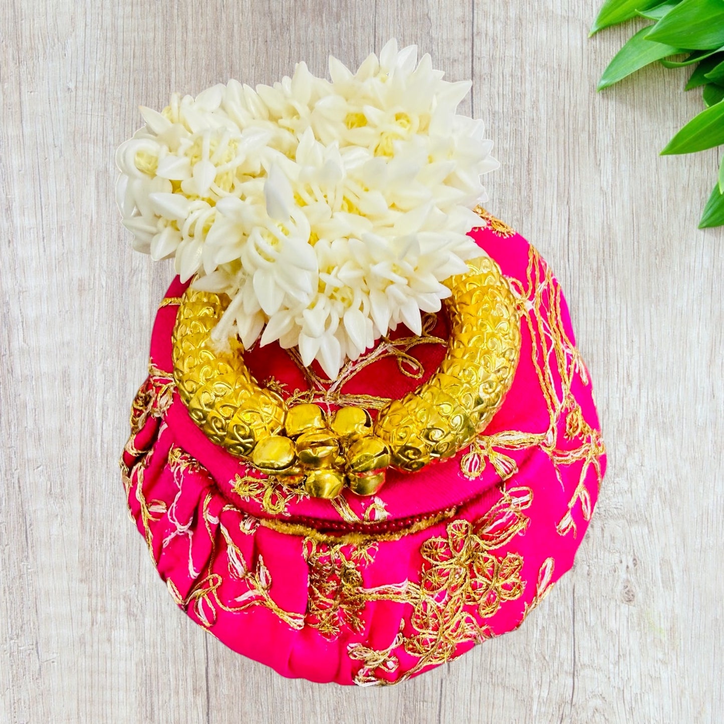 Karwachauth Party Gift - Golden Shell Bracelet, Gajra in Reusable Fabric Matki