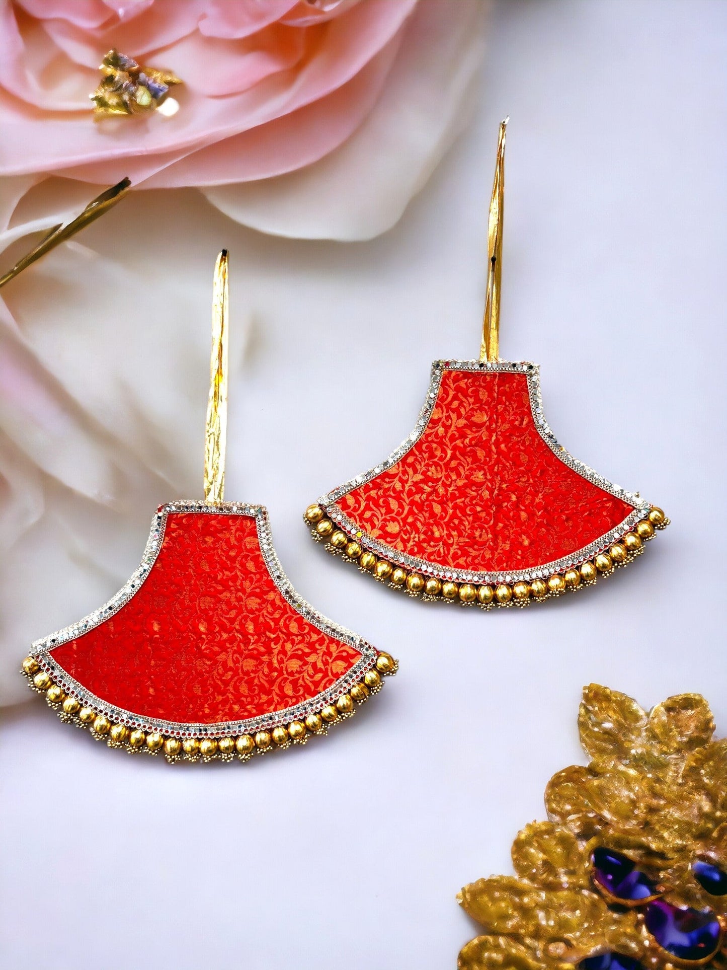 Zari & Gota Laris, Set of 2